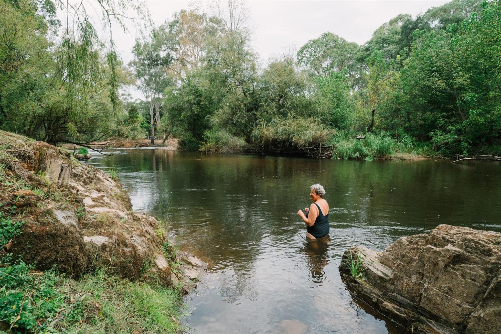 Alpine Riverside Cottages Porepunkah Bagian luar foto